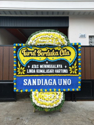 Papan Bunga Duka di Kampung